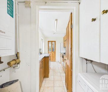 2 bedroom terraced house to rent - Photo 4