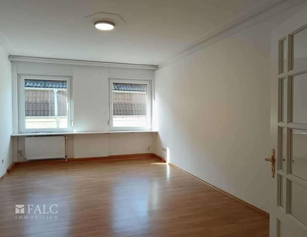 Große Altbauwohnung in der Stadtmitte von Kaiserslautern - Photo 1