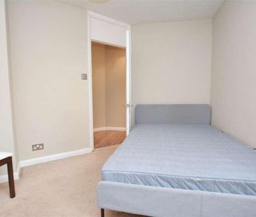 Baltic Close, Central Colliers Wood, SW19 - Photo 5