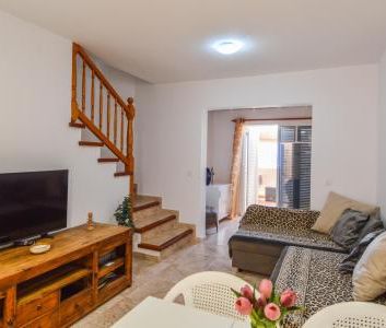 Rental in Loma 2: Duplex-style house, large terrace, sea views and ... - Photo 2