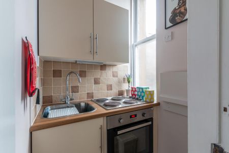 1148L - Viewforth Gardens, Edinburgh, EH10 4ET - Photo 2