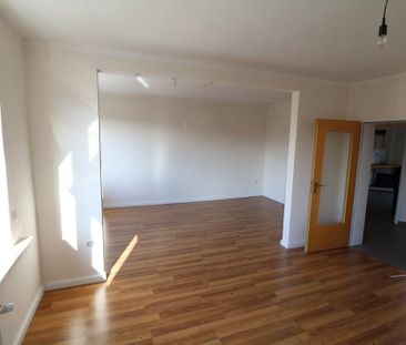 Teilmöblierte, ruhige renovierte Wohnung in bester Lage - Photo 4