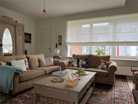 Charmante woning met 3 slaapkamers en garage - Photo 3