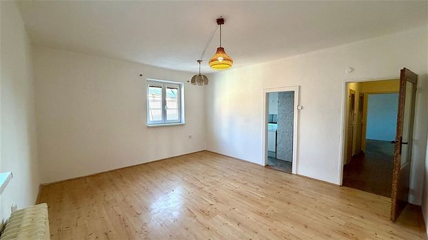 Pronájem bytu 2+1 56 m² - Photo 1