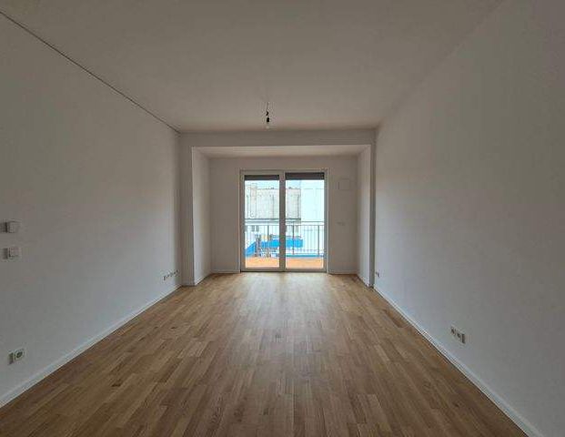 Erstbezug nach Sanierung - Schicke 2-Zimmer mit Parkett, Balkon, Einbauküche, Fußbodenheizung u. Stellplatz - Foto 1