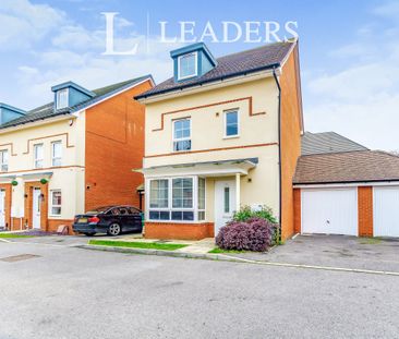 4 bedroom house to rent Bedivere Road, RH11 - Photo 6