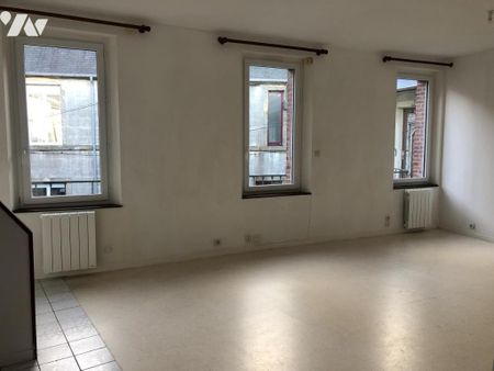 COUTANCES, dans l'hypercentre, DEUX pièces avec garage - Photo 4