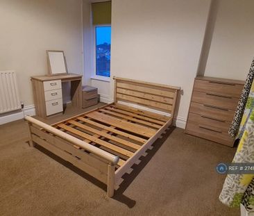 2 bedroom flat to rent - Photo 6