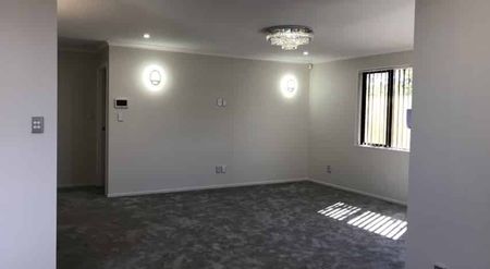 MANUREWA, 3 BEDROOMS - Photo 3