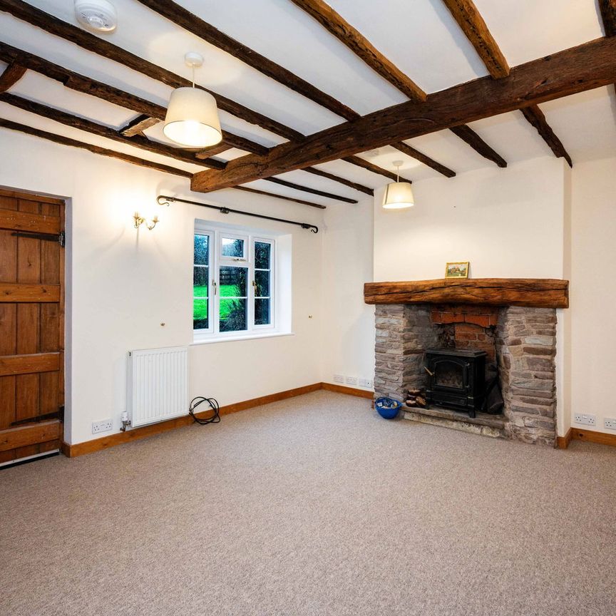 Edwyn Ralph, Bromyard - Photo 1