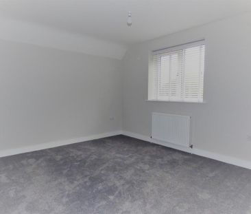 3 bedroom detached house to rent - Photo 6