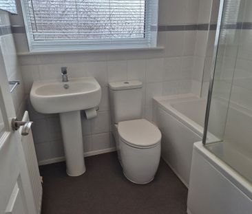 Heather Close - Photo 6