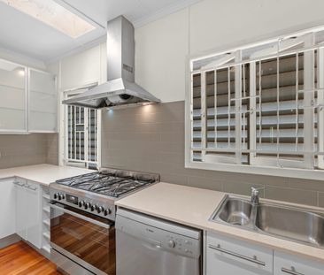 9 Benfield Street, Mitchelton, Qld 4053 - Photo 5