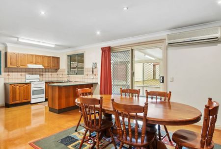 Modern 4-Bedroom Home in Quiet Cul-de-Sac – Close to UNE - Photo 2