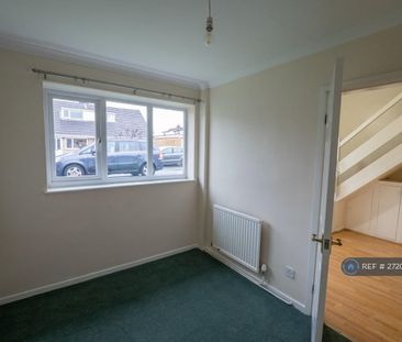 3 bedroom semi-detached house to rent - Photo 3