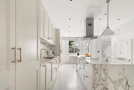 5 bedroom semi-detached house to rent - Photo 2