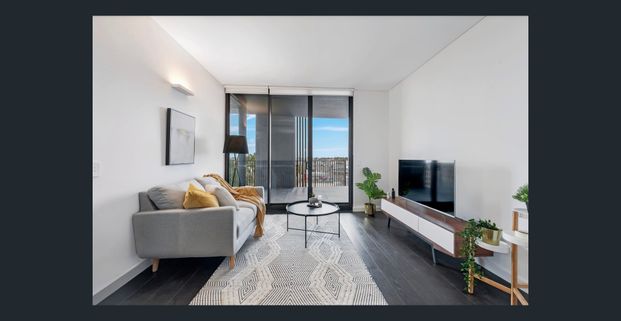 Premium 1 Bed Fully furnished with Study and Superb Location - Photo 1