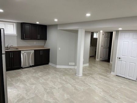 For Lease - 10 Testa Street, East Gwillimbury, Ontario - Photo 4
