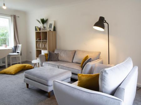 3 bedroom terraced house to rent - Photo 4