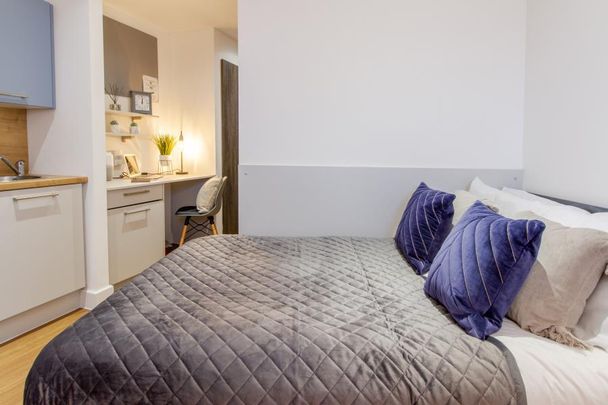 Studio to rent - Photo 1
