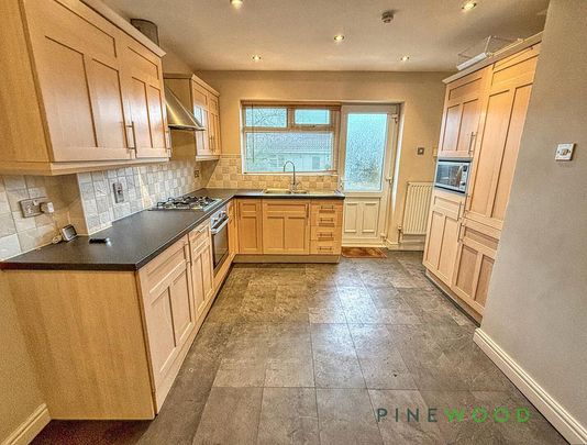 2 bedroom detached bungalow to rent - Photo 1