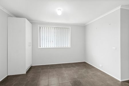 Centrally Located Spacious 3 Bedroom Home - Photo 3