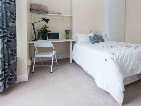 6 Bed Terraced House, Lorne Road, LE2 - Photo 3