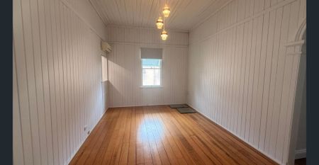 Beautifully Updated 3-Bedroom Home in Prime Annerley Location Available Now! - Photo 4