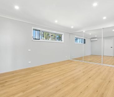 Renovated 4 bedroom family home with Large shed/workshop - Photo 4