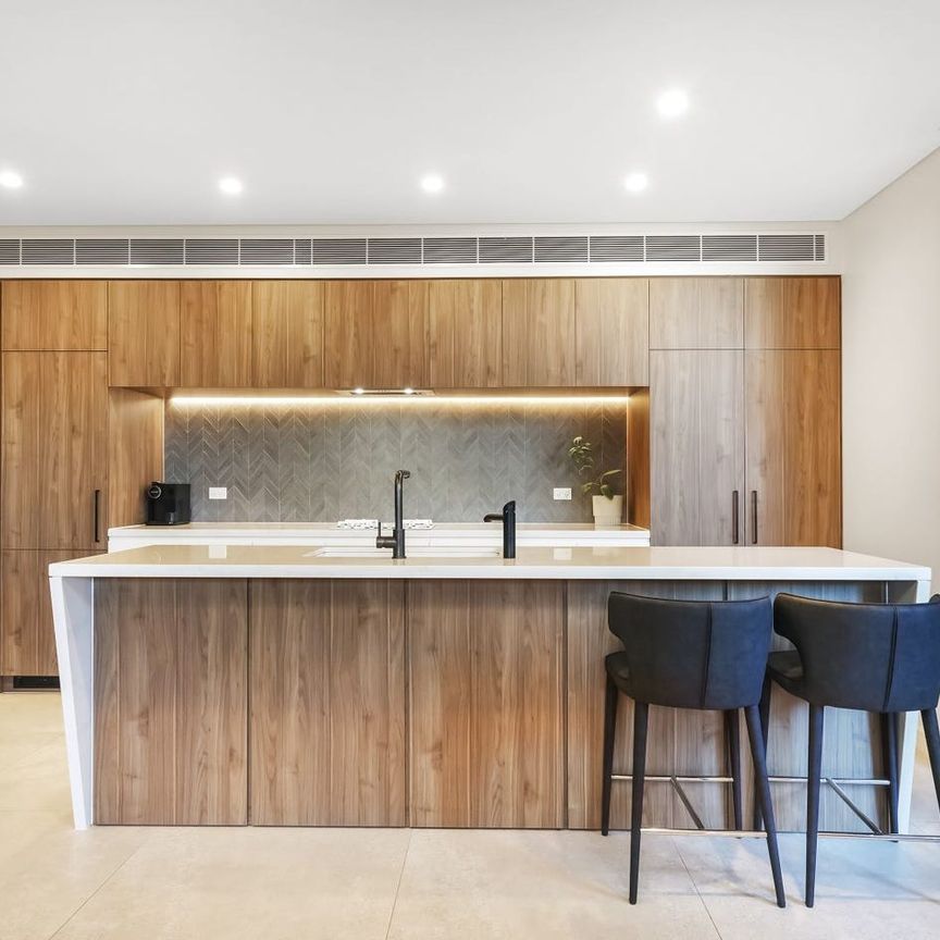 Spacious Atelier Apartment - Photo 1