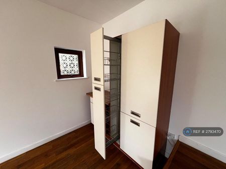 2 bedroom maisonette to rent - Photo 3