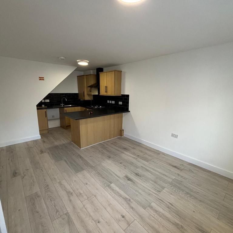 2 bedroom flat to rent - Photo 1