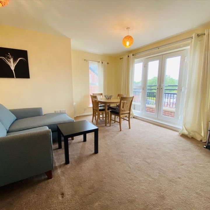 2 bedroom apartment to rent - Photo 1