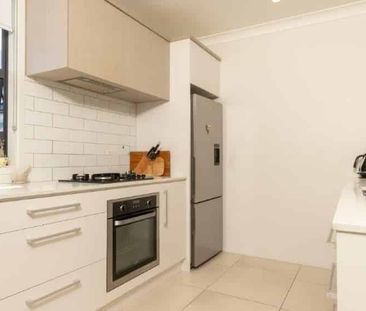 Fabulous in Flatbush - Photo 2