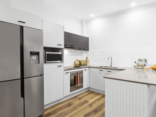 71/19 Carina Peak Drive, Varsity Lakes QLD 4227 - Townhouse For Rent | Domain - Photo 1