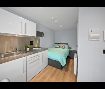 Studio Flat, Long Drive, W3 - Photo 6