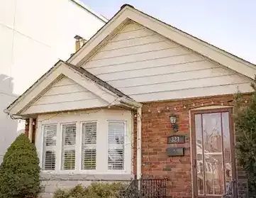 Charming 3 Bedroom Home in East York - Embrace Comfort and Convenience | 321 Mortimer Avenue, Toronto - Photo 1