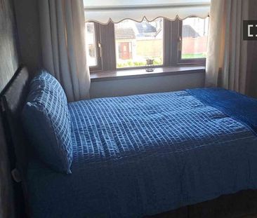 Room in shared 4-bedroom flat for rent in Drumfinn, Dublin - Photo 2