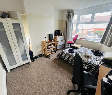 4 bedroom terraced house to rent - Photo 6