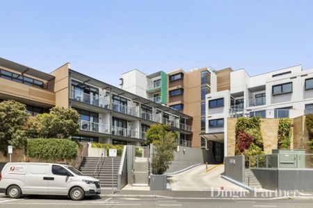 UNFURNISHED Modern Luxury One Bedroom Apartment! - Photo 4