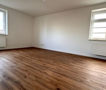 *** Hier wird fleißig gewerkelt! Charmante Altbauwohnung mit Duschb... - Photo 1