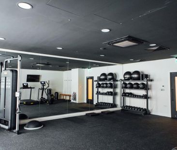 3 bedroom flat to rent - Photo 3