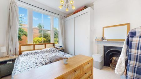 2 bedroom flat to rent - Photo 3