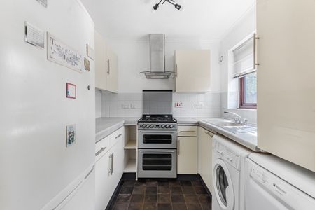 Foxwell Mews, London, SE4 - Photo 4