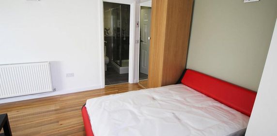 3 bedroom flat share to rent - Photo 2
