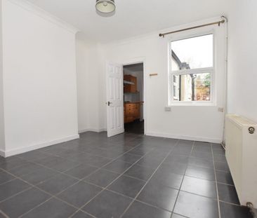 2 bedroom House To Let - Photo 2