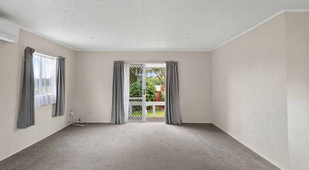 Easy Living in Riverdale For Rent! - Photo 1