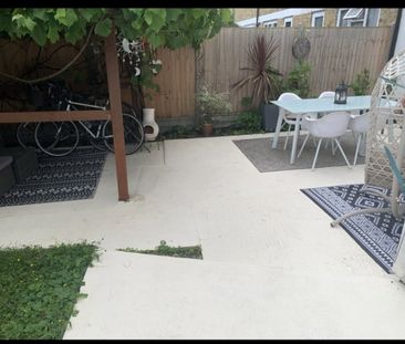 Room in a Shared House, Armitage Road, SE10 - Photo 5