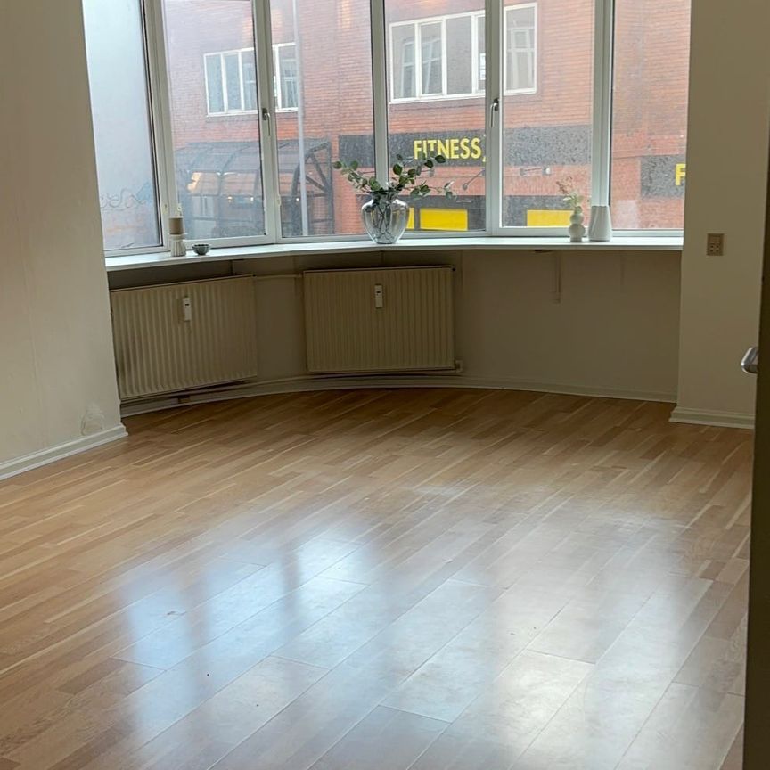 Lejlighed ved gågaden - Photo 1