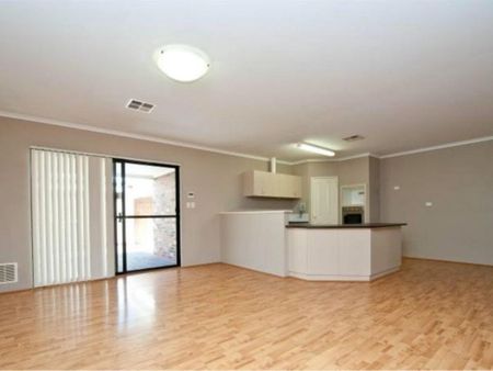 Private Home in Great Location - Photo 2